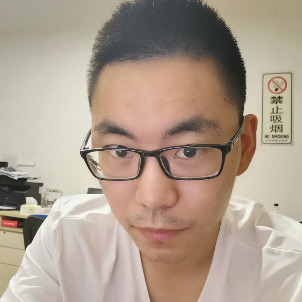 项链等待任性的照片