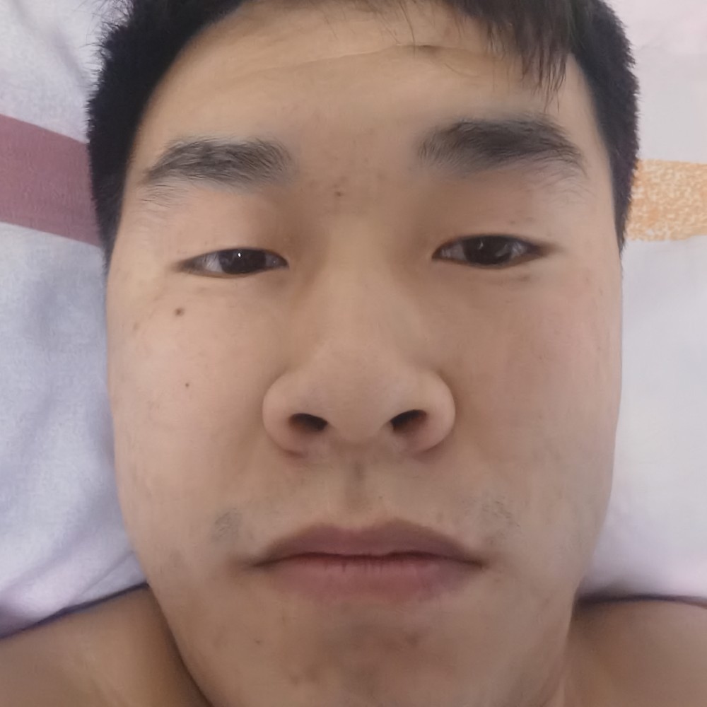 泣的照片