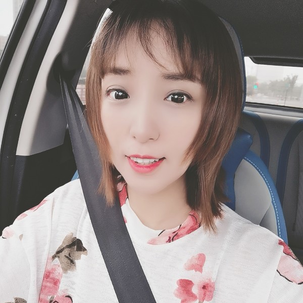 悠悠哒哒的照片