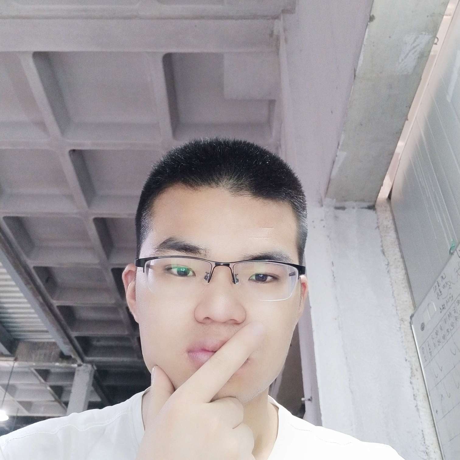 鞋子遇見寂寞的照片