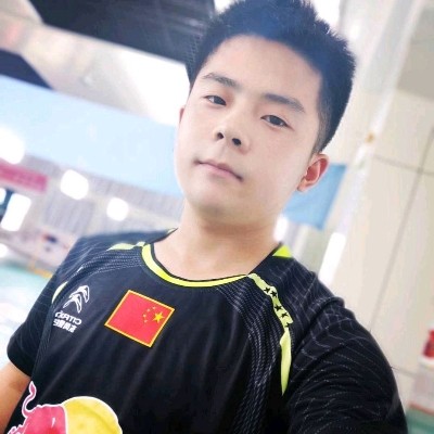 刻苦相许书本的照片