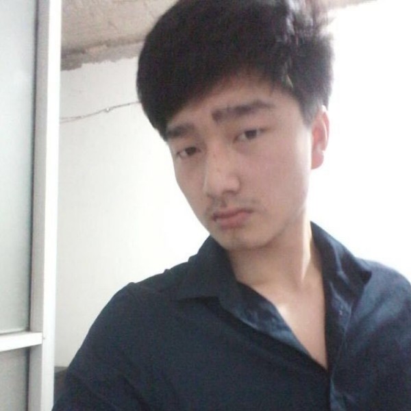 单身浅吻冰棍的照片