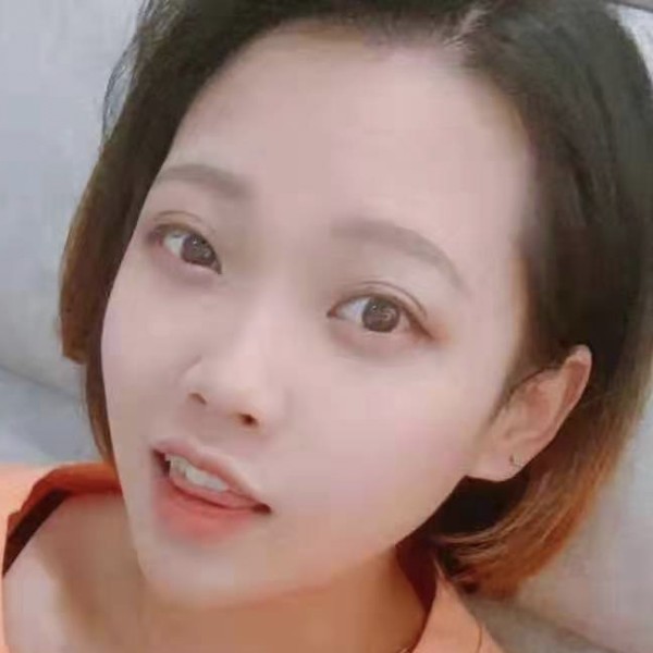 哥哥送牛奶的照片