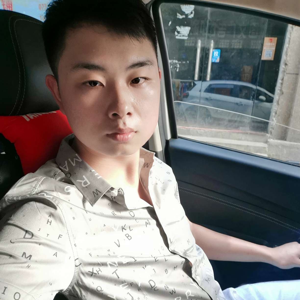流影泪了从容的照片