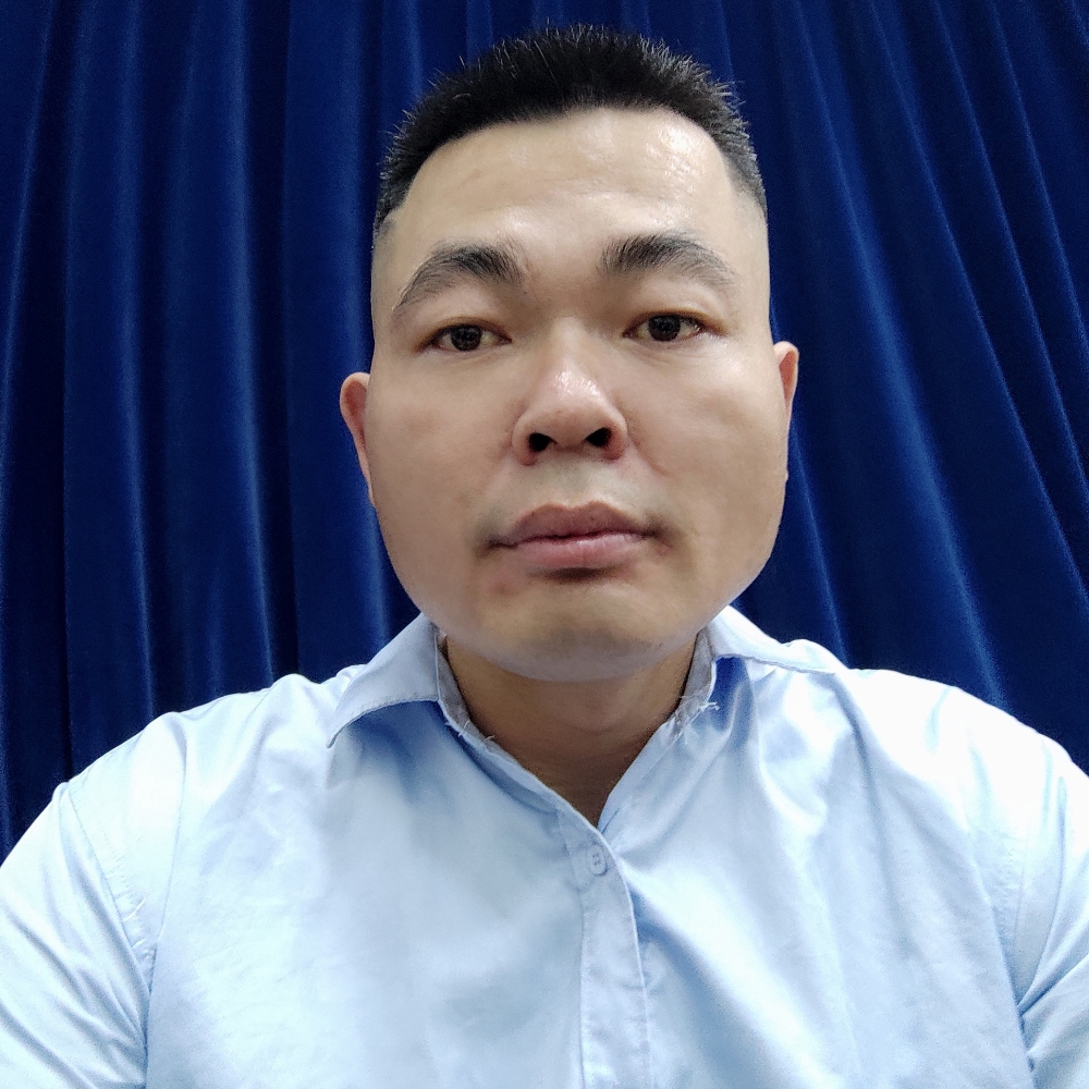 工程管理龙歌的照片