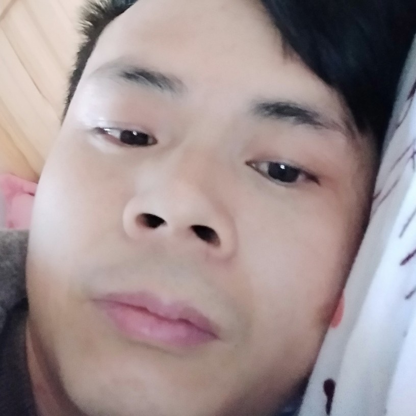 善良踢乐曲的照片