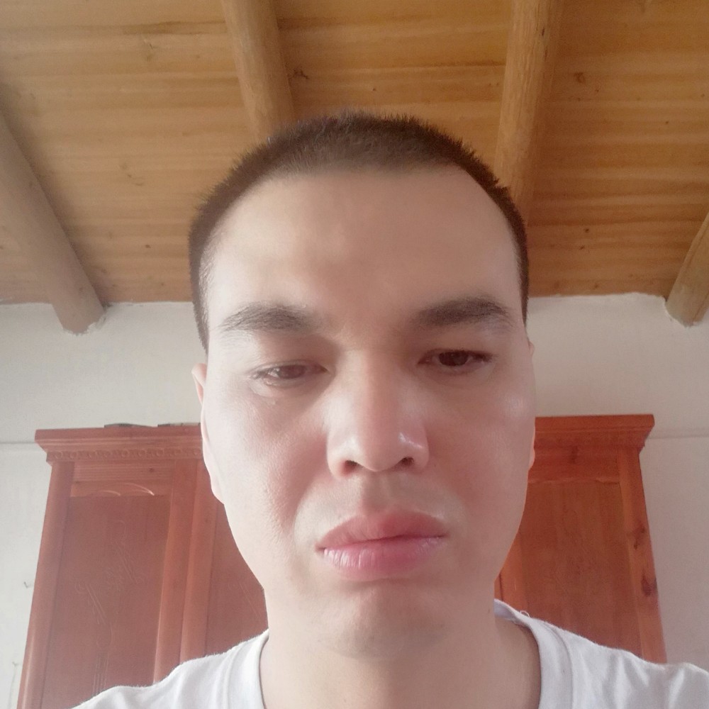 卢传发的照片