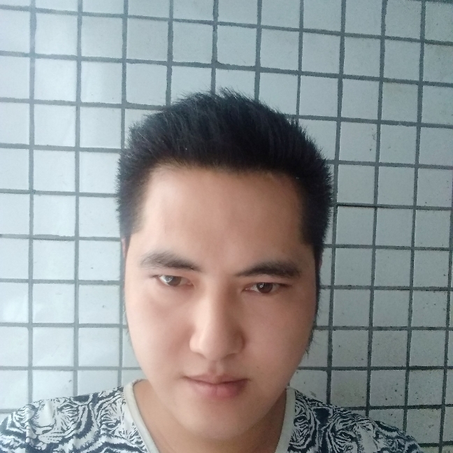 余音微笑的照片
