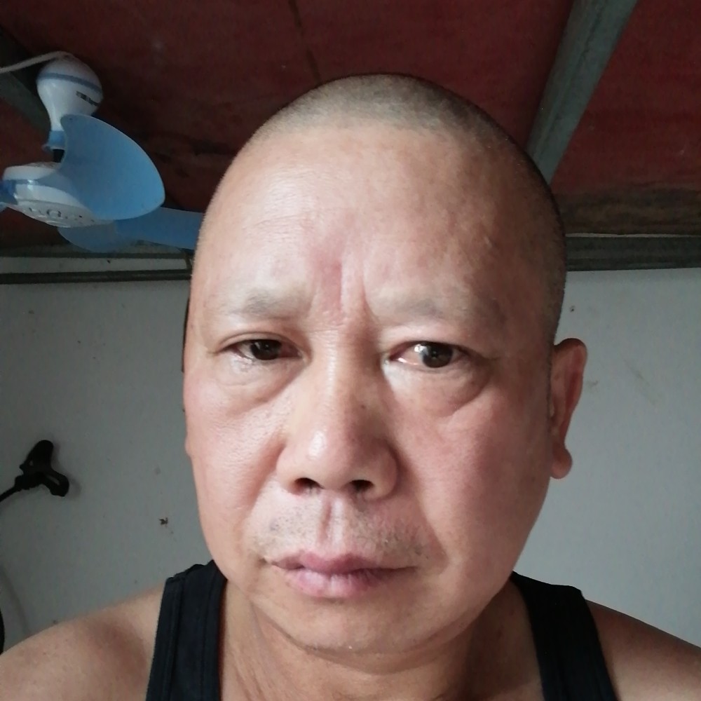 危机打柚子的照片