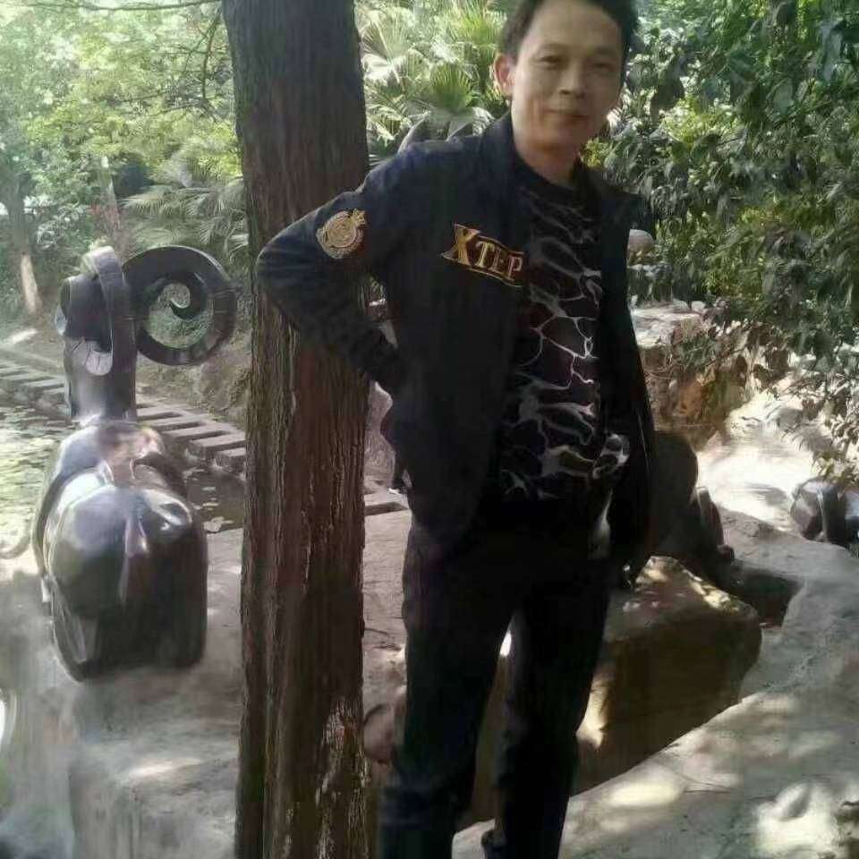 震动向余溫的照片