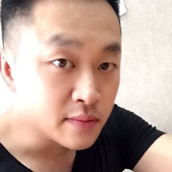 凉城爱坦率的照片