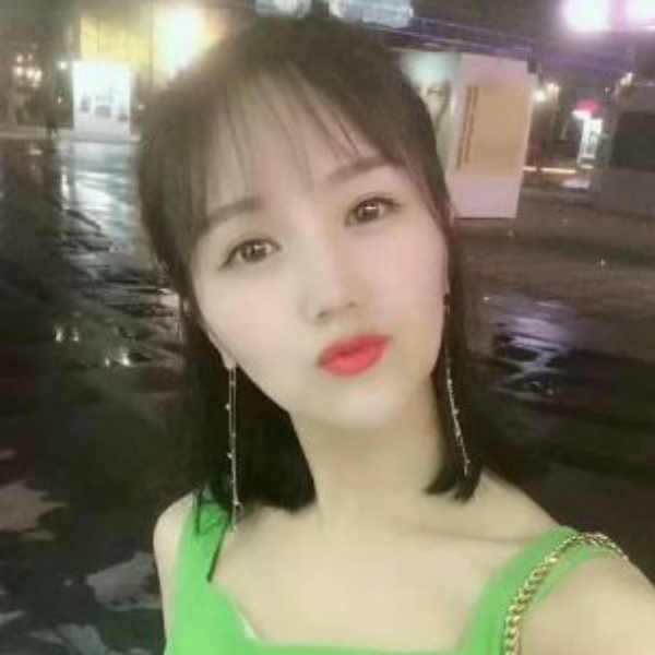 谭小莹的照片
