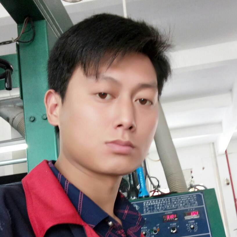 腼腆的明明的照片