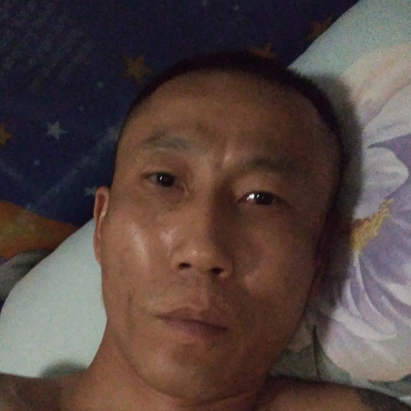 伯爵男的照片