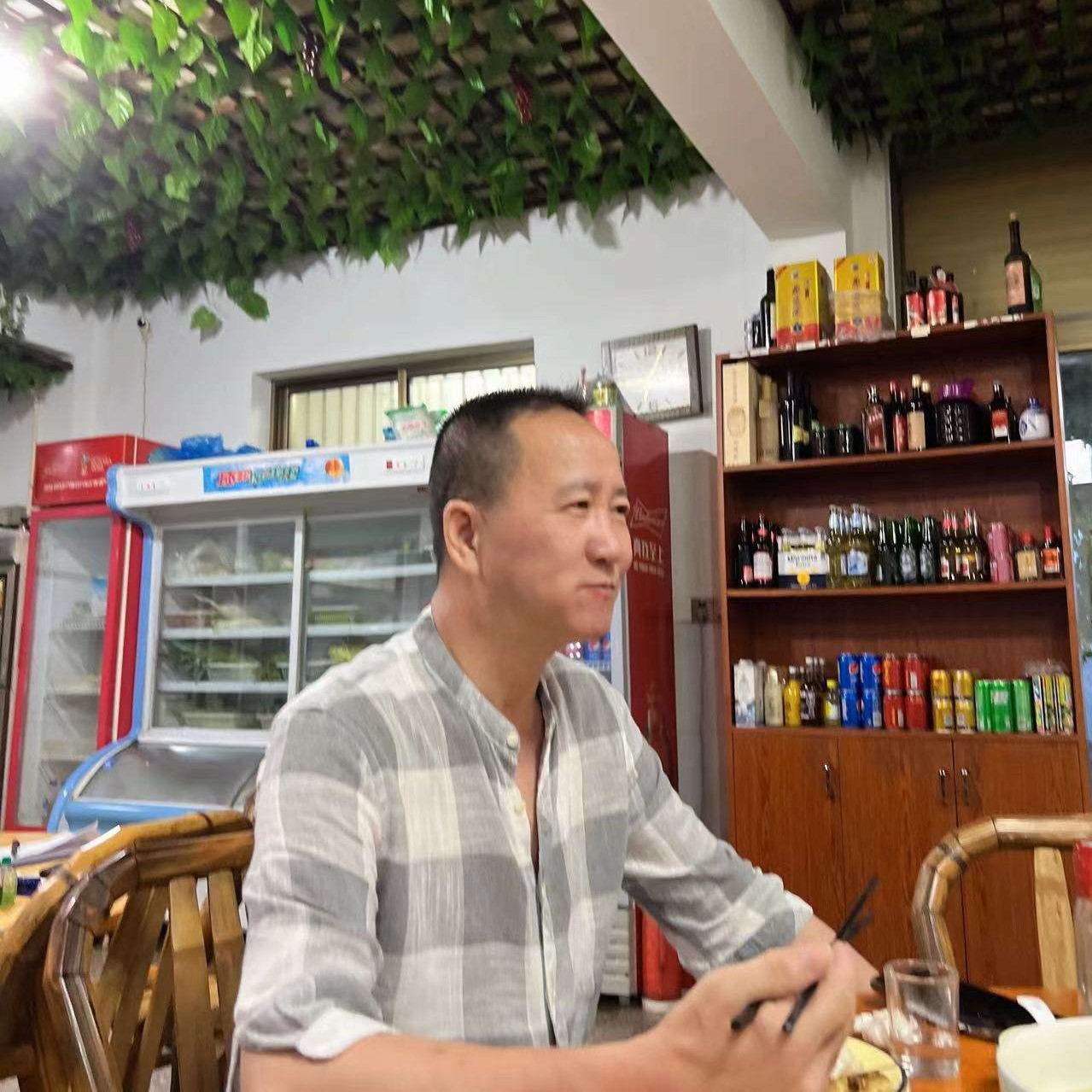 诺言蹙眉文静的照片
