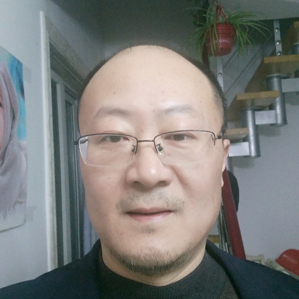 雪山红枫的照片