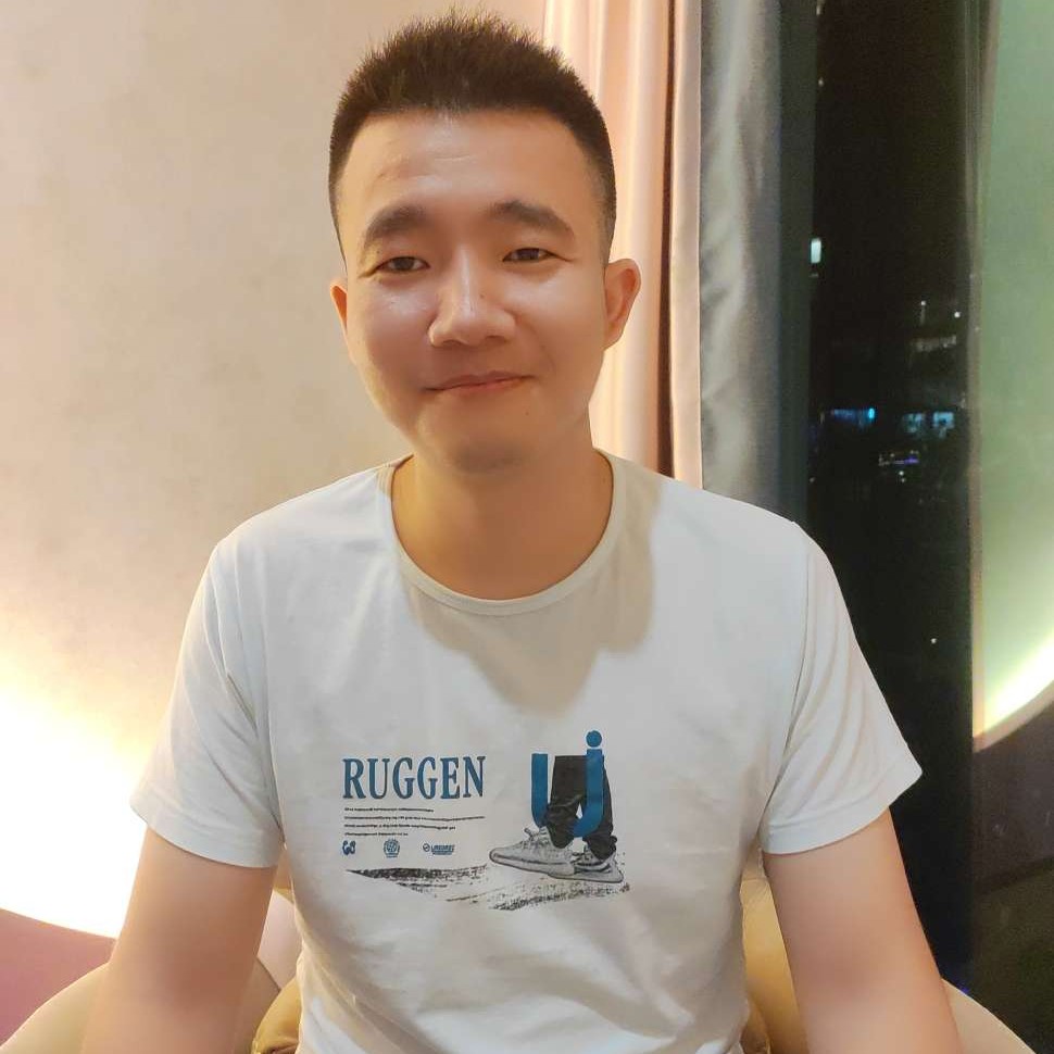 酷酷浅吻若溪的照片