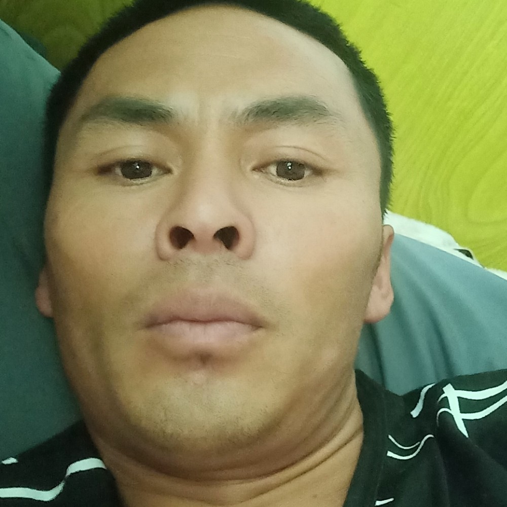 欠你的拿面包的照片