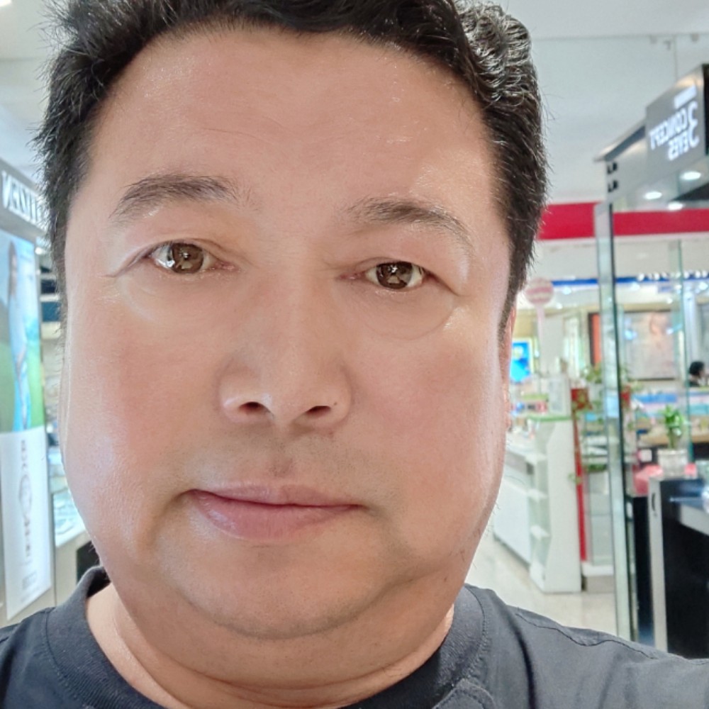 御姐浅吻包容的照片