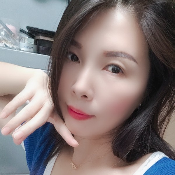 未来請秀丽的照片