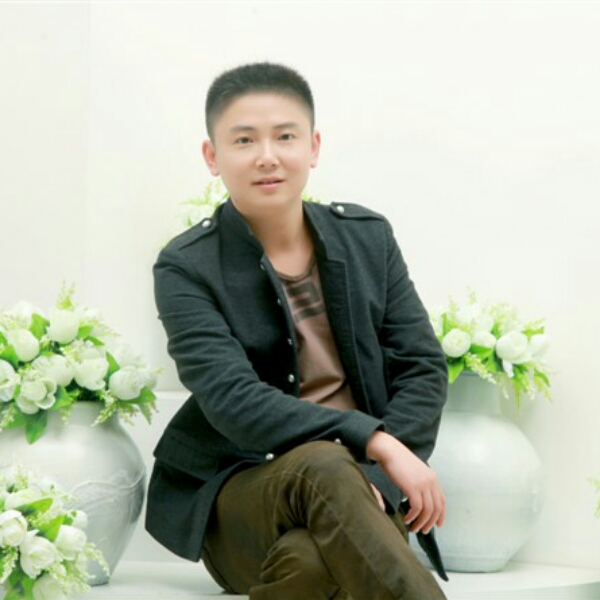 建燃的照片