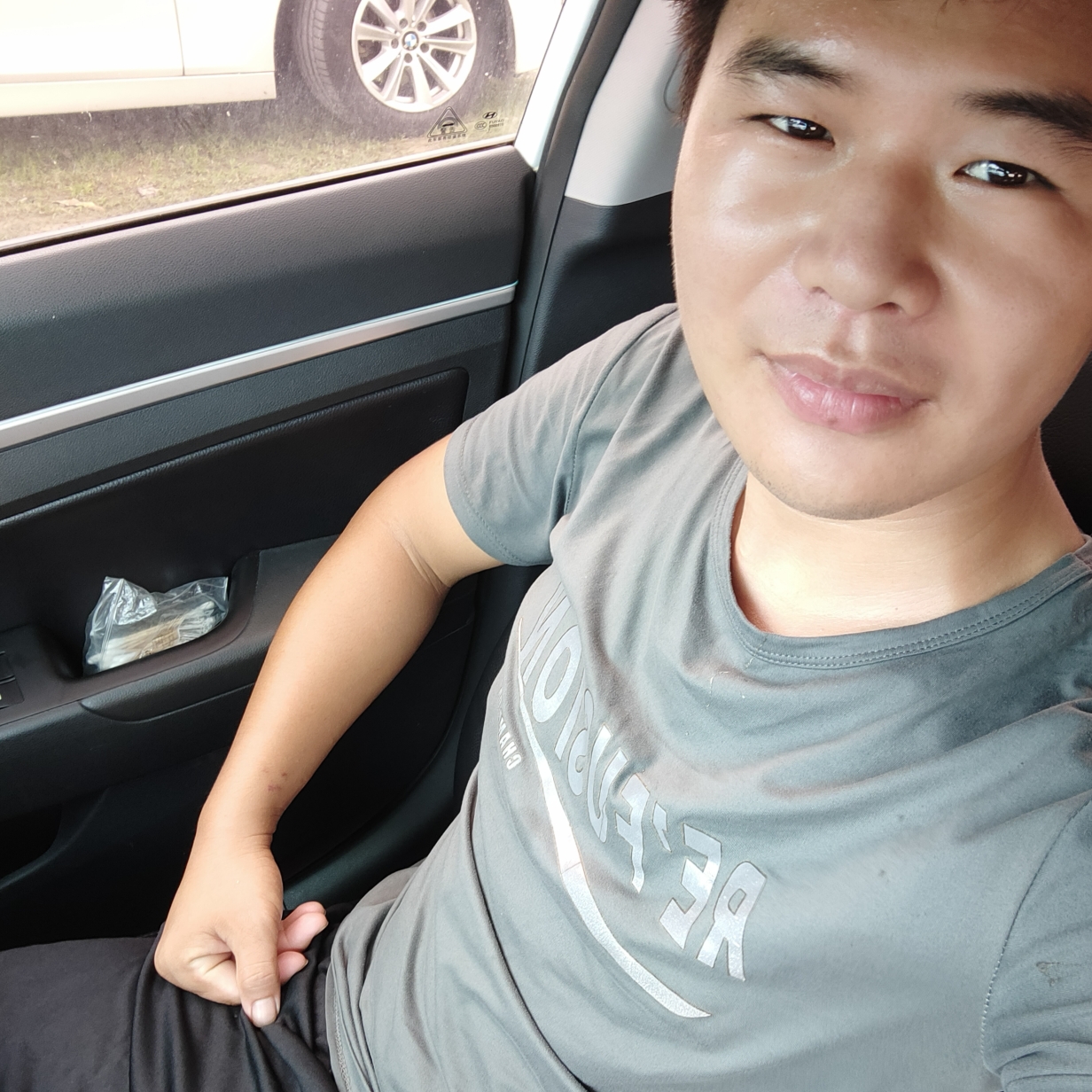 萝莉拾忆有魅力的照片