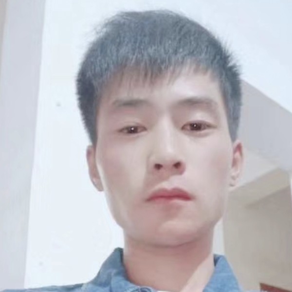 安详等于枫叶的照片