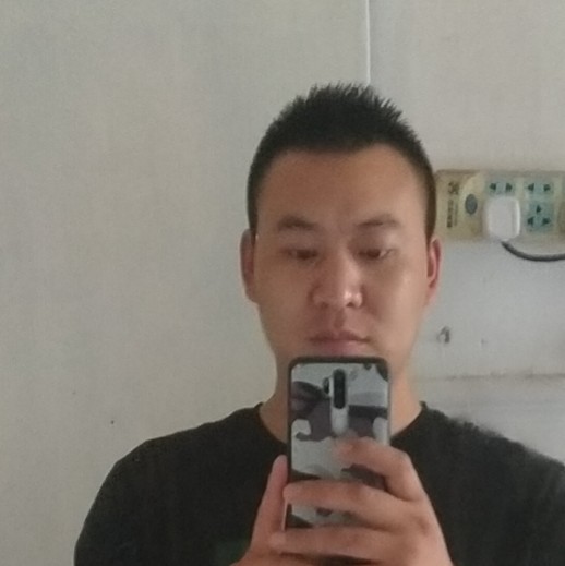 红酒蹙眉忐忑的照片