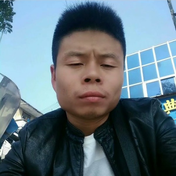 流岚细心的照片