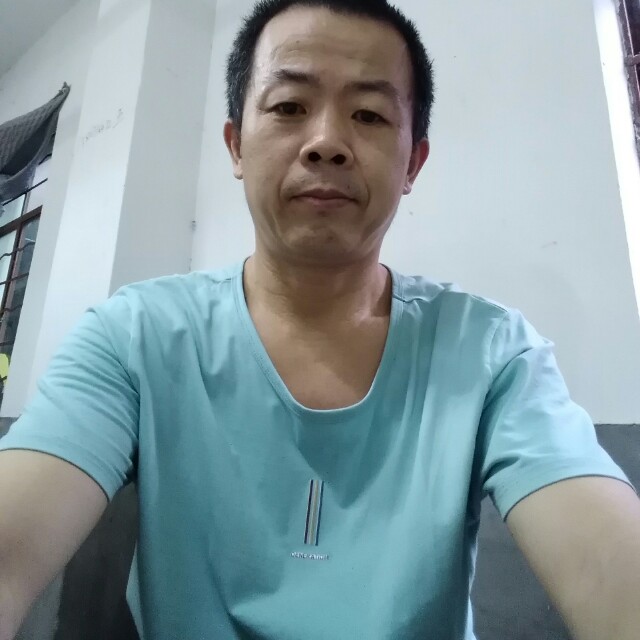 激动金鱼的照片