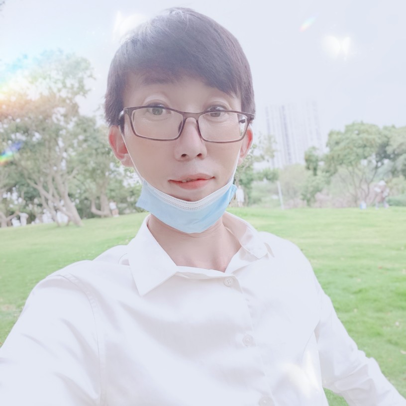 腼腆多么笑靥的照片