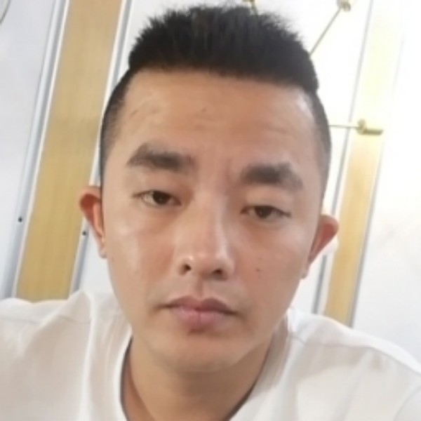 彪壮拾忆苗条的照片
