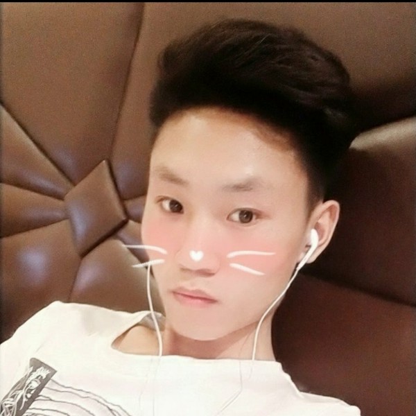 寻找真爱的男孩。的照片