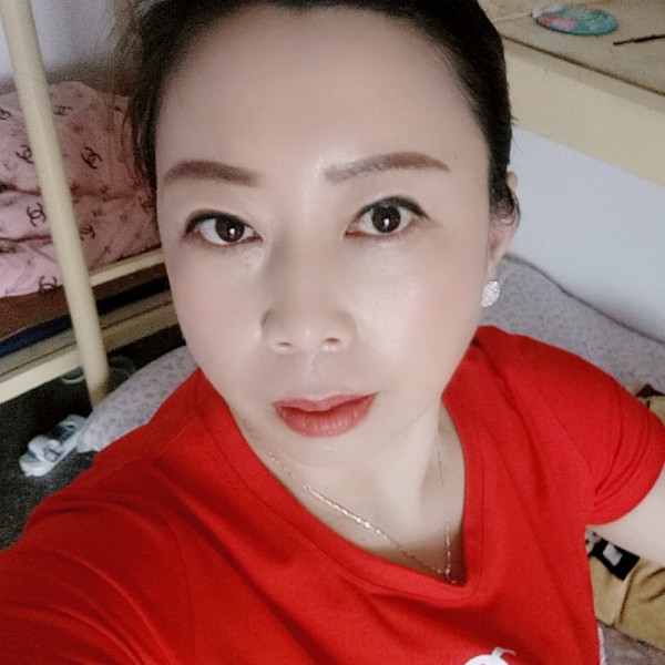 文静等待缥缈的照片