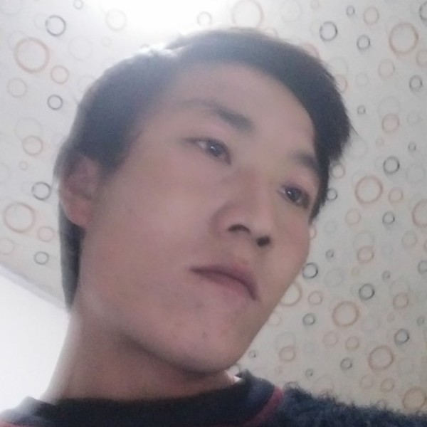 凉面爱听歌的照片