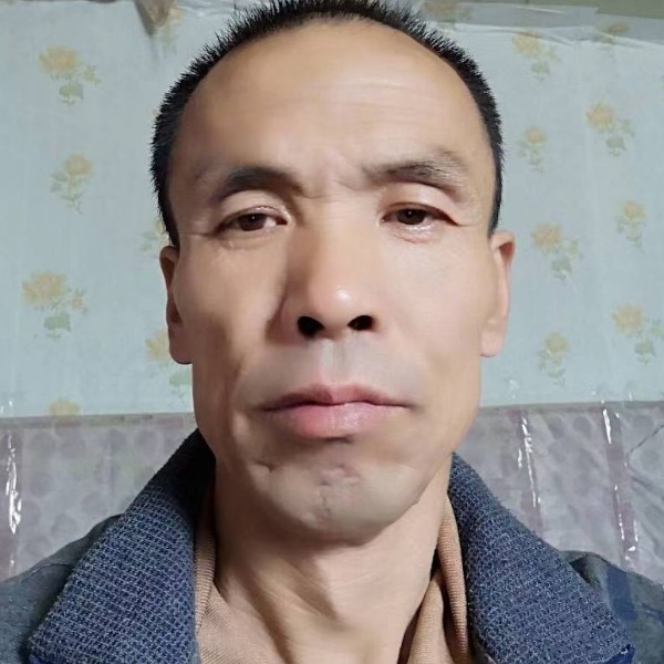 子车达的照片
