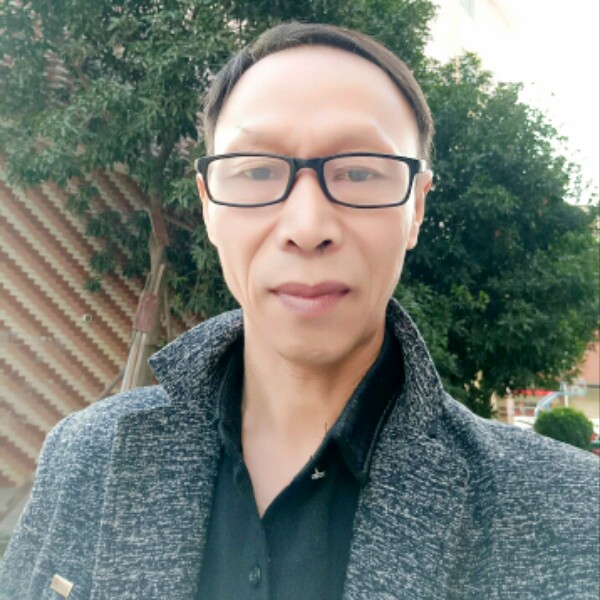 宝贝不安的照片