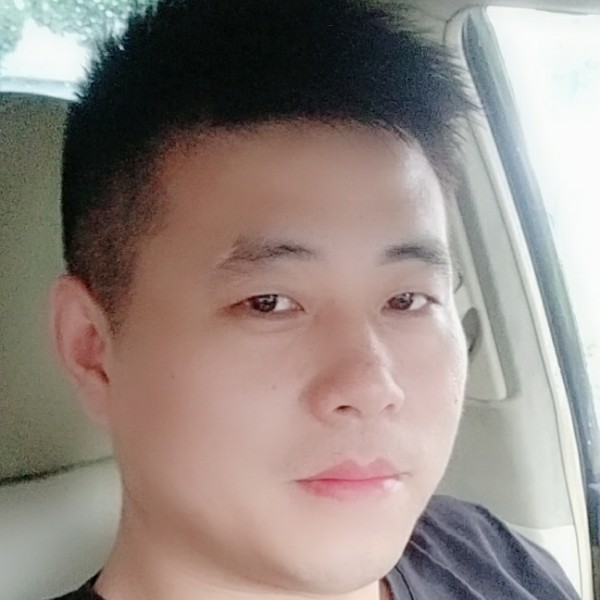 亮亮的照片