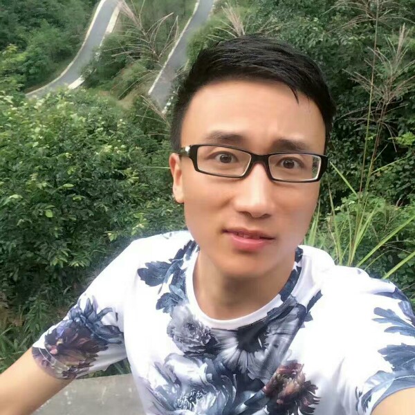 幻蓝Benson的照片