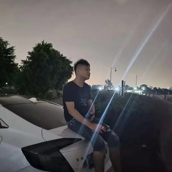 澎澎少的照片