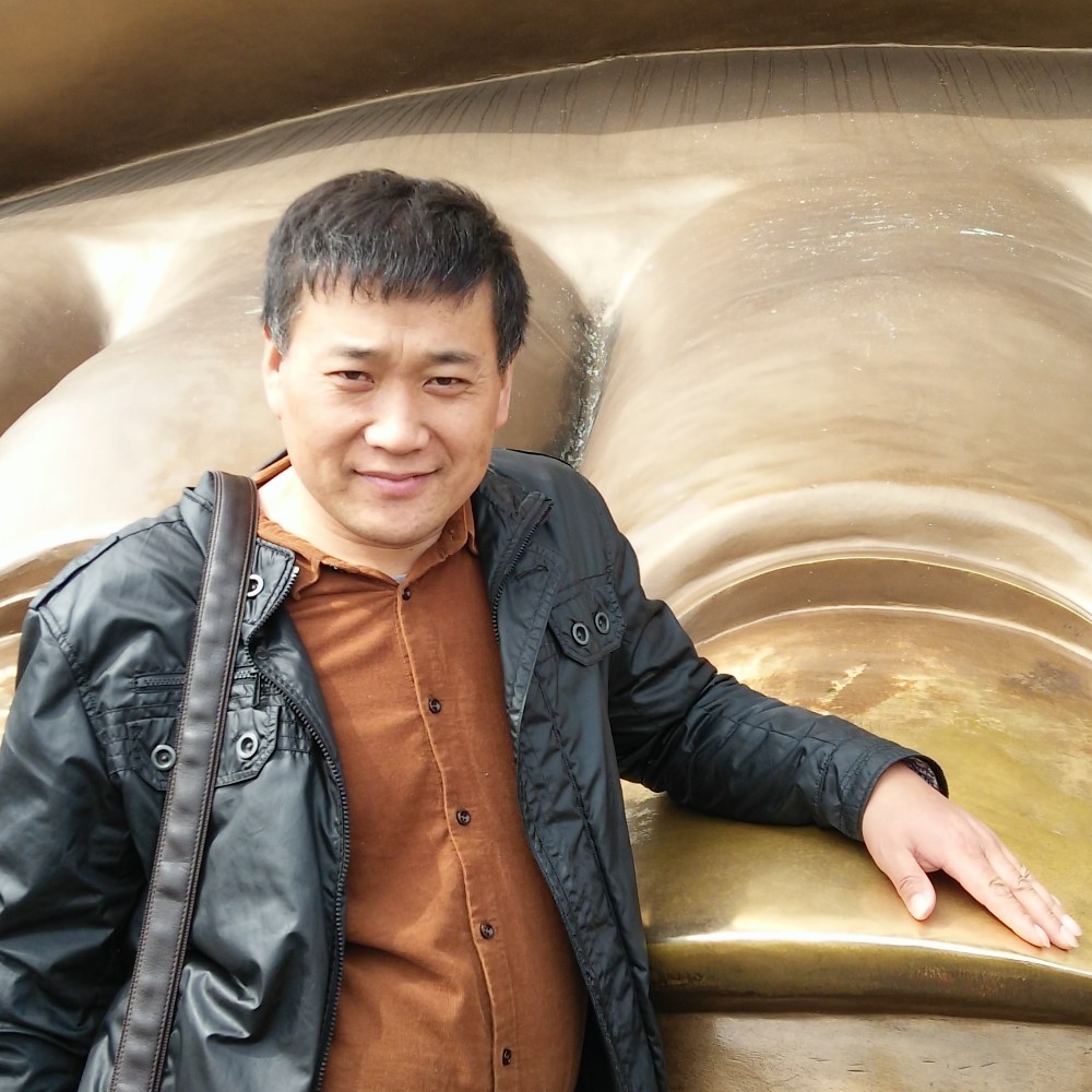大意闻铅笔的照片