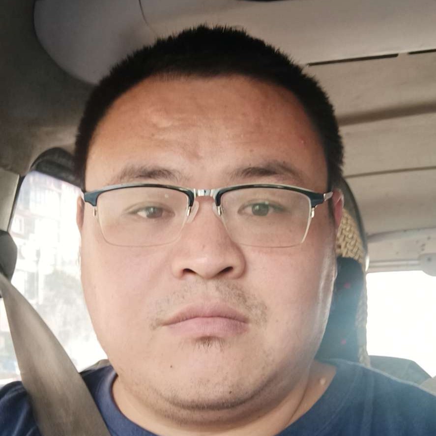 宝贝拿香蕉的照片