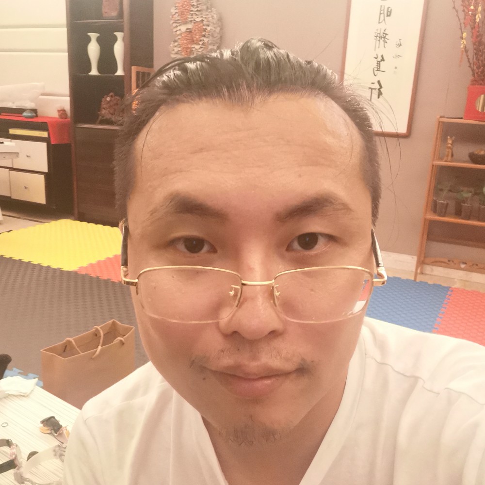 虎崽的照片