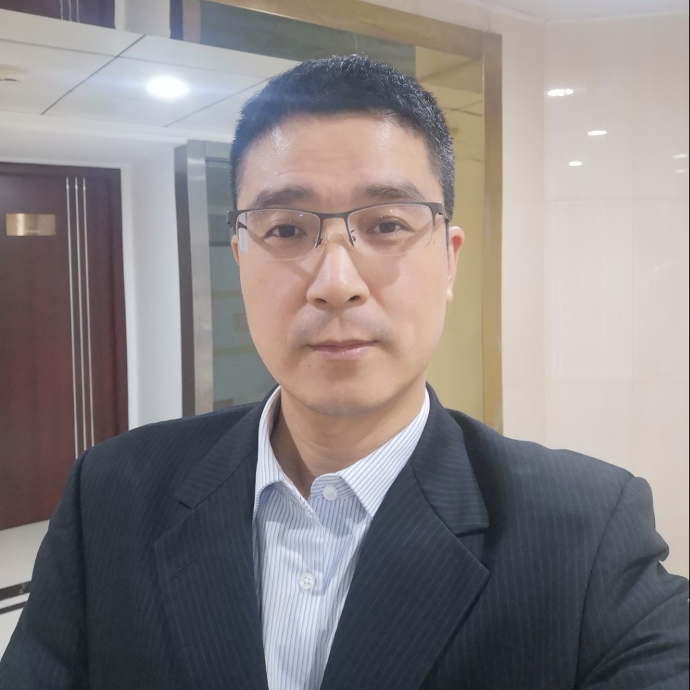 冷酷吃醋西牛的照片