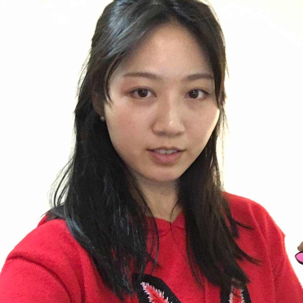 小熊猫笑寒冷的照片