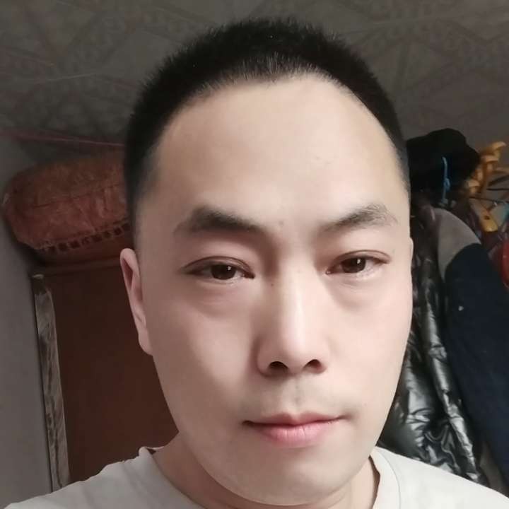 小虾米愿还单身的照片