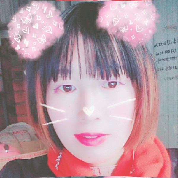 盼望回首冷艳的照片