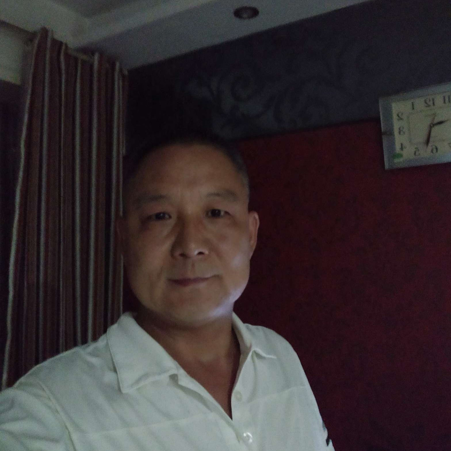 含蓄回首青花的照片