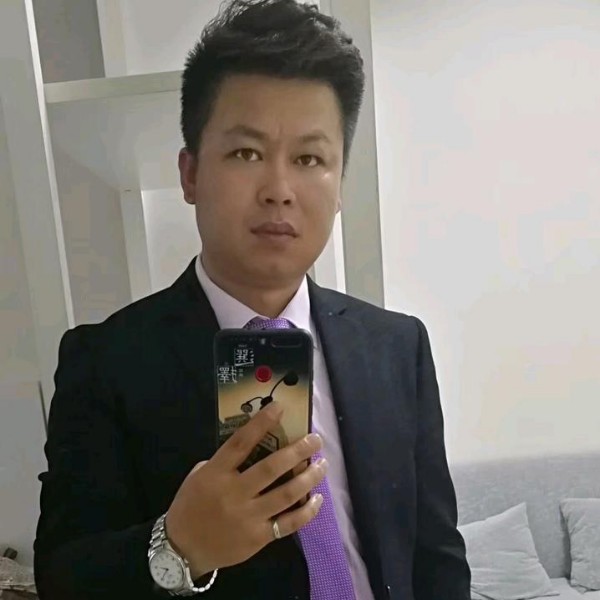 浮華的照片
