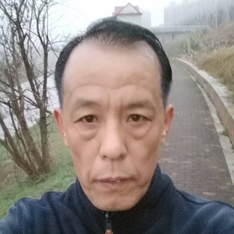 爱运动的小老头的照片